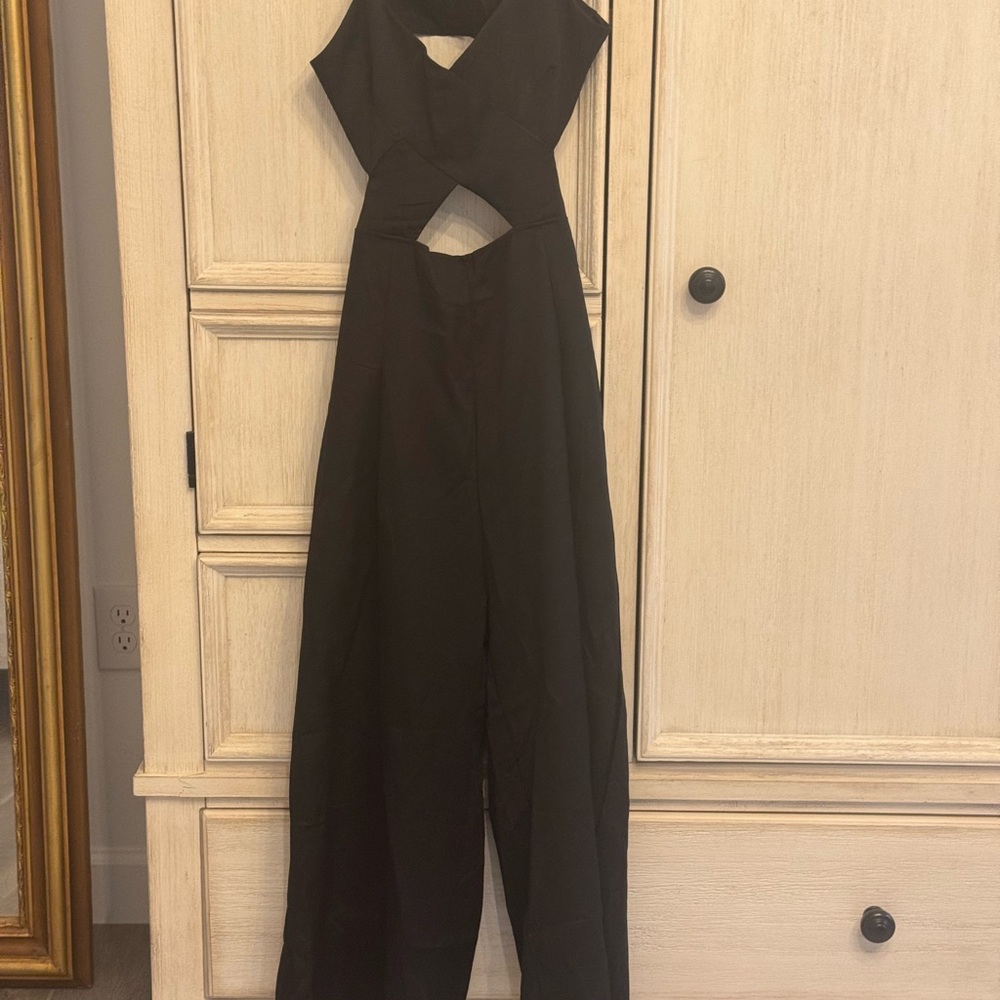 NWT Elegant Black Cutout Jumpsuit with wide leg - Picture 4 of 15